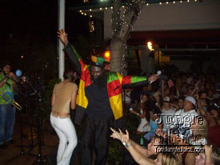 rootsfest04-090