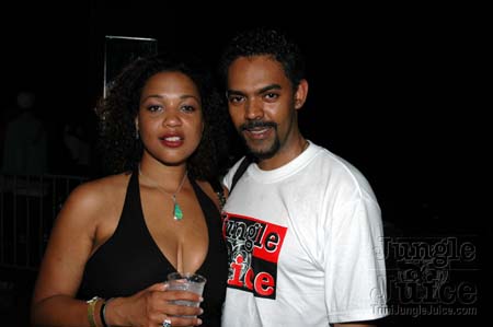 2005_dc_glow-75