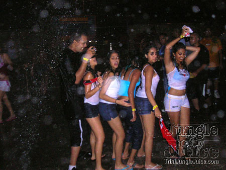 genx_wetfete-03