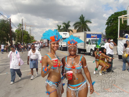 mia_c2k6-009
