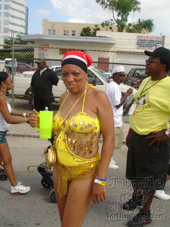 mia_c2k6-018