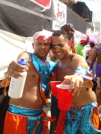 mia_c2k6-021