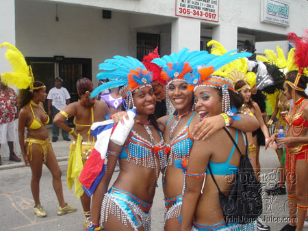 mia_c2k6-040