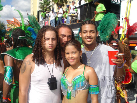 mia_c2k6-042