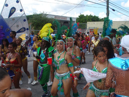 mia_c2k6-043