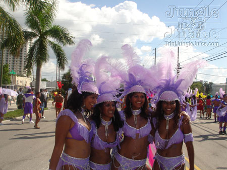 mia_c2k6-053