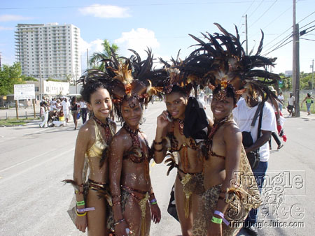mia_c2k6-082