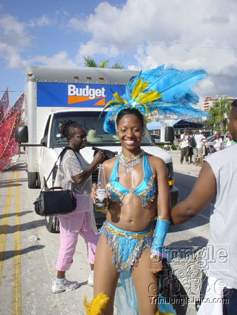 mia_c2k6-089