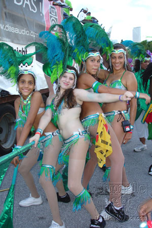mia_c2k6-131