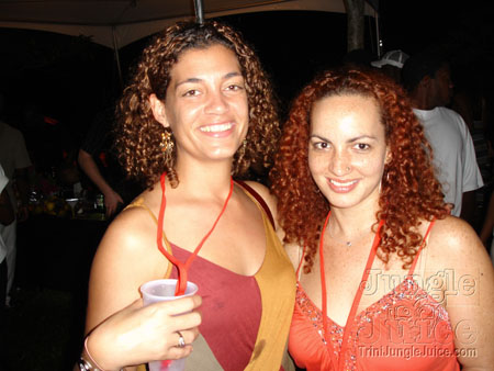 beach_house_carnival_2006-238