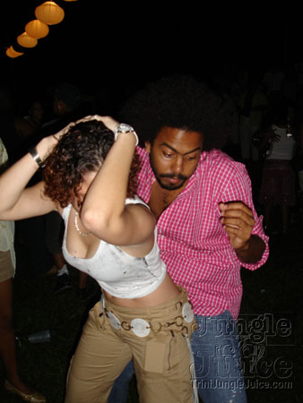 beach_house_carnival_2006-251