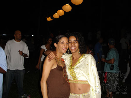 beach_house_carnival_2006-252