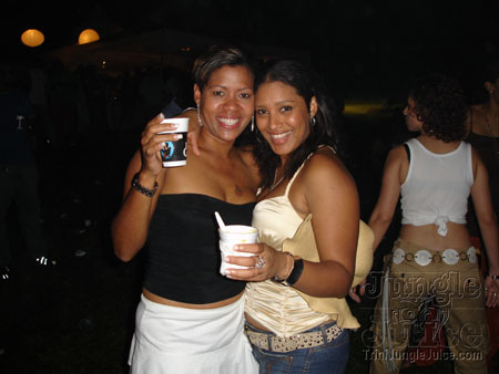 beach_house_carnival_2006-253
