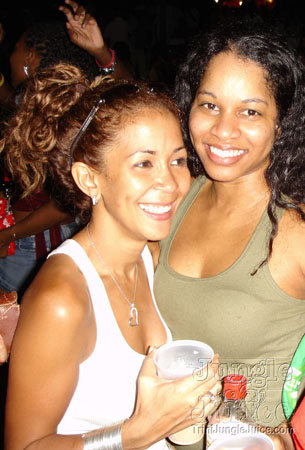 beach_house_carnival_2006-257