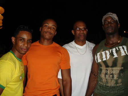 beach_house_carnival_2006-259