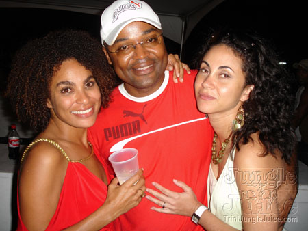 beach_house_carnival_2006-270