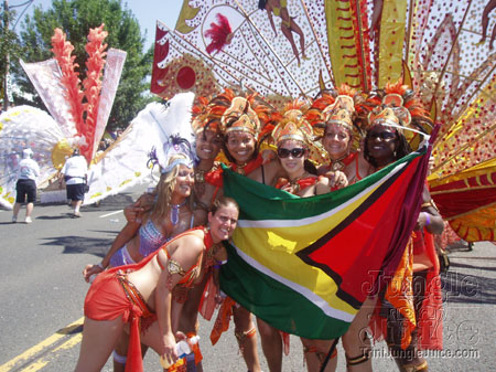 caribana_parade_pt2-194