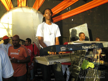dawn_2006-110