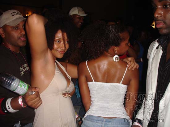 dc_taboo_2006-083