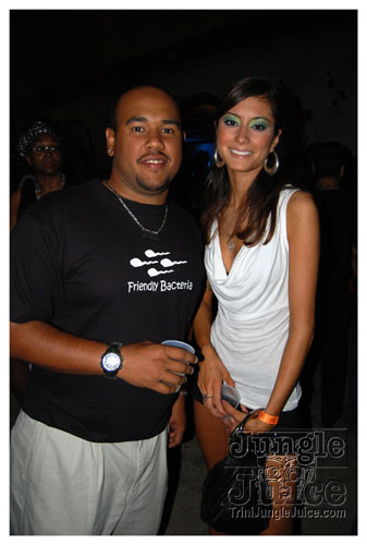 blackwhite_2007-001