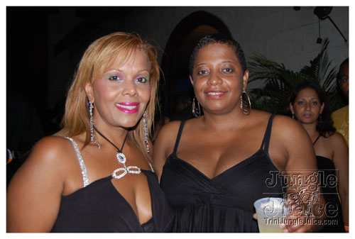 blackwhite_2007-069
