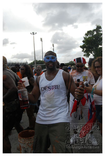 broward_carnival_2007_pt2-057