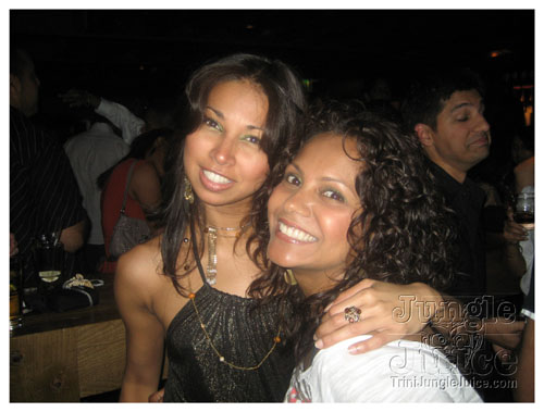 chic_jul07-001