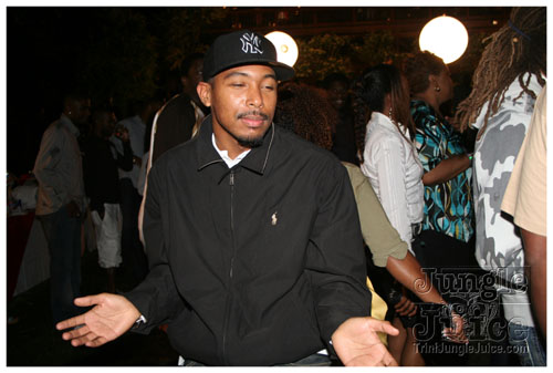 dv8_atl_2008-073