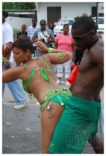 kadooment_day_2008_pt2-083