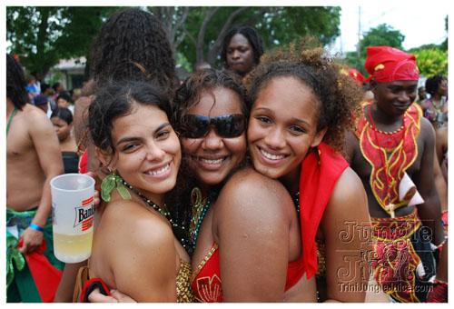 kadooment_day_2008_pt2-100