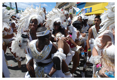 tribe_tue_2008_pt1-415