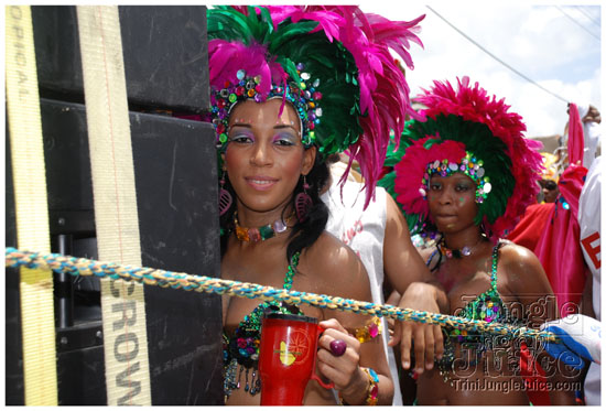kadooment_day_2009_pt1-210