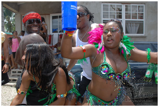kadooment_day_2009_pt1-246