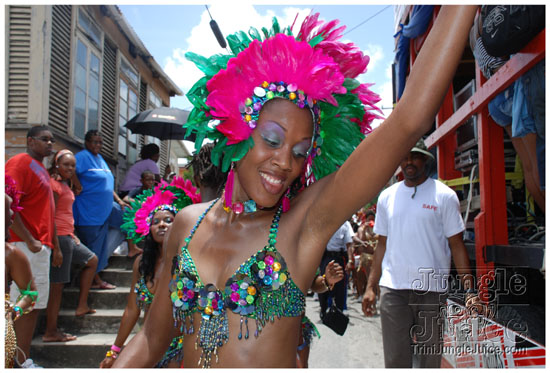 kadooment_day_2009_pt1-287