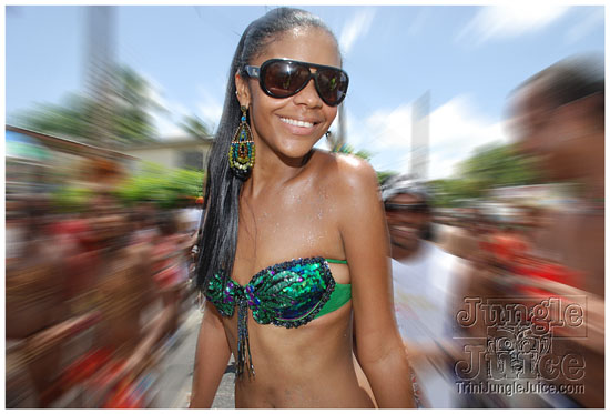 kadooment_day_2009_pt1-302