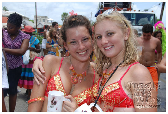 kadooment_day_2009_pt1-334