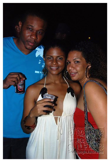red_unlimited_band_launch_2k9-083