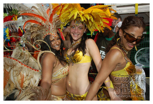 tribe_tue_2009_pt2-341