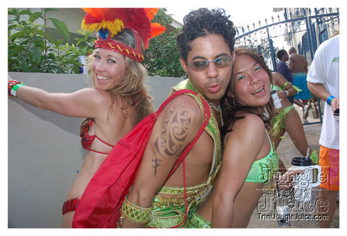tribe_tue_2009_pt2-347