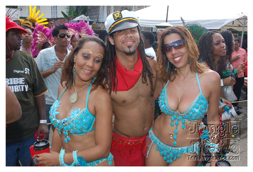 tribe_tue_2009_pt2-352