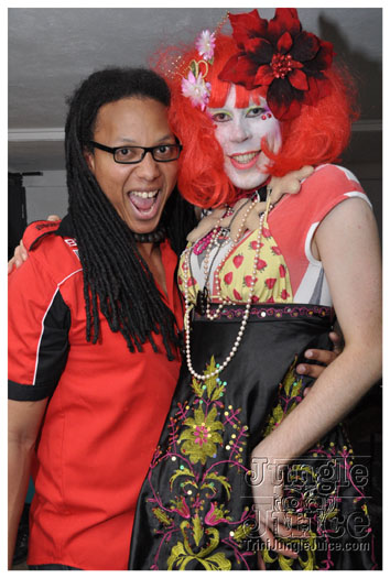 alice_in_wonderland_apr24-204