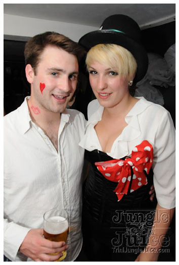 alice_in_wonderland_apr24-211