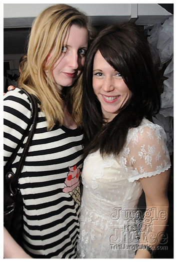 alice_in_wonderland_apr24-212