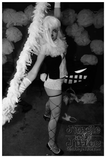 alice_in_wonderland_apr24-277