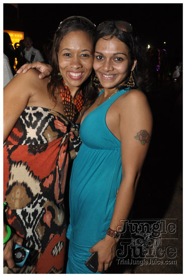 beach_house_carnival_2010_pt1-219