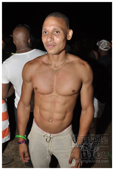 beach_house_carnival_2010_pt1-256