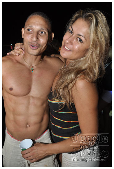 beach_house_carnival_2010_pt1-258