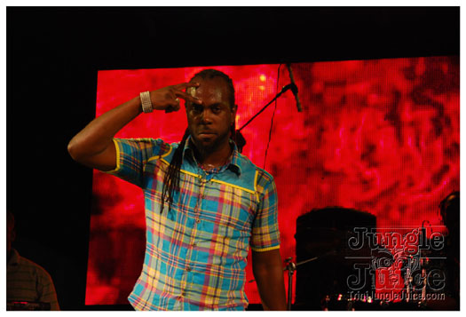 beach_jouvert_2010_apr3-257