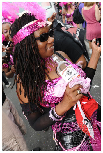 berlin_carnival_fantastic_flamingos_may23-150