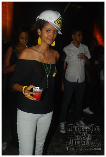 caution_2010-171